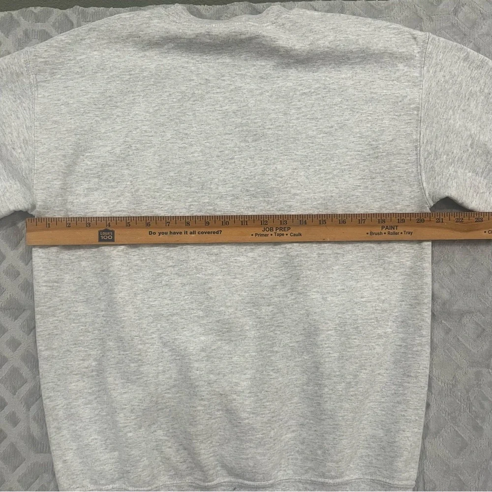 Nike Light Gray‎ Crewneck unisex Sweater bugs bunny logo size medium